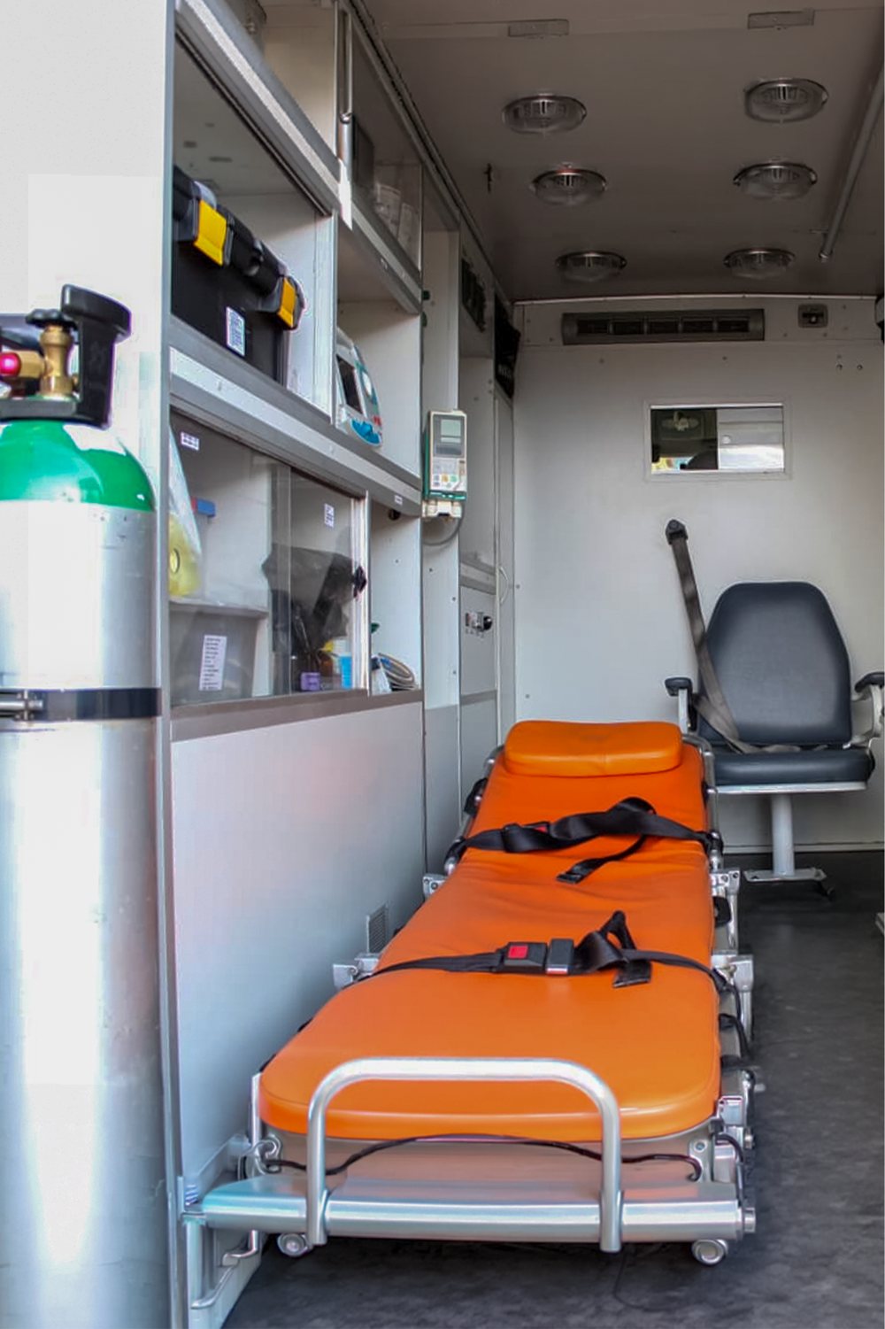Ambulancia en Clínica Ortega, Huancayo — foto 3